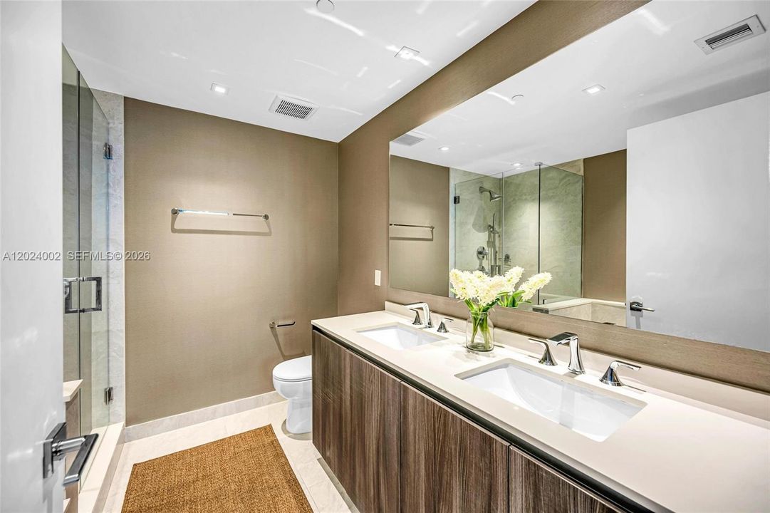 Recently Rented: $6,200 (2 beds, 3 baths, 1161 Square Feet)