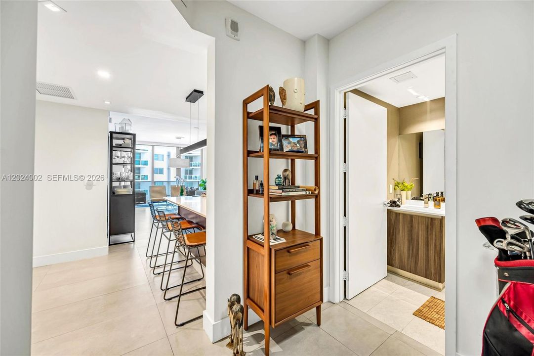 Recently Rented: $6,200 (2 beds, 3 baths, 1161 Square Feet)