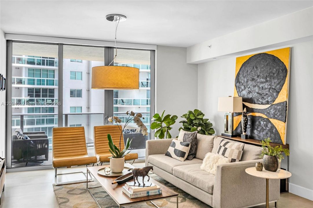 Recently Rented: $6,200 (2 beds, 3 baths, 1161 Square Feet)