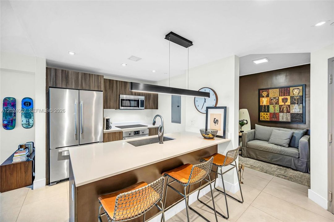 Recently Rented: $6,200 (2 beds, 3 baths, 1161 Square Feet)