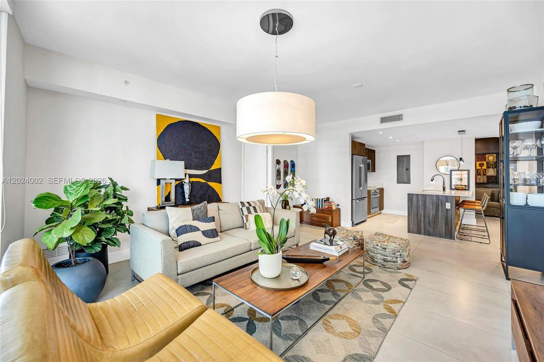 Recently Rented: $6,200 (2 beds, 3 baths, 1161 Square Feet)