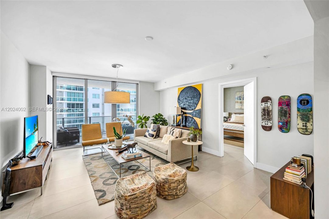 Recently Rented: $6,200 (2 beds, 3 baths, 1161 Square Feet)