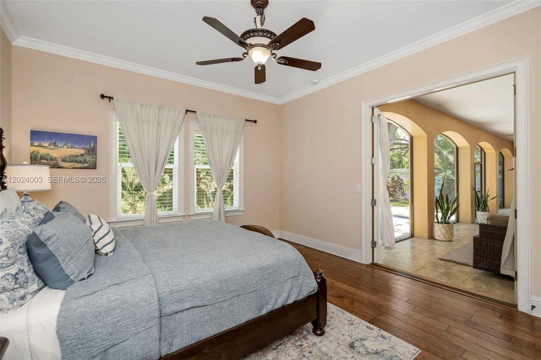 Activo con contrato: $1,075,000 (3 camas, 2 baños, 1924 Pies cuadrados)