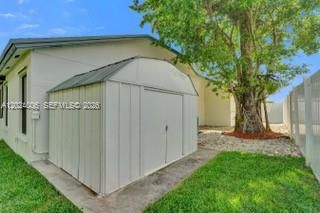 Active With Contract: $674,782 (3 beds, 2 baths, 1620 Square Feet)