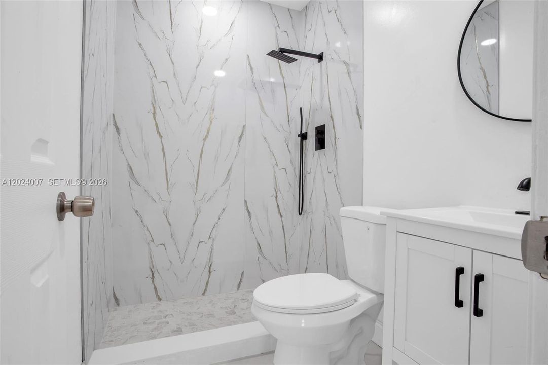 For Rent: $2,500 (2 beds, 1 baths, 800 Square Feet)
