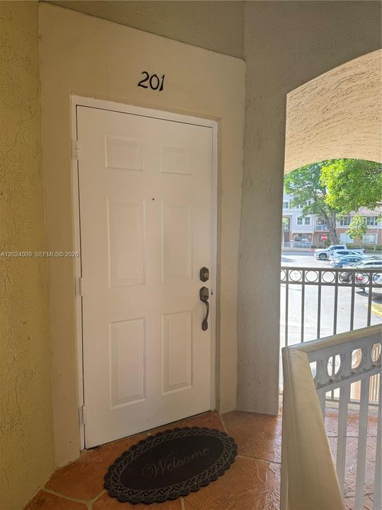 For Sale: $429,000 (3 beds, 2 baths, 1385 Square Feet)