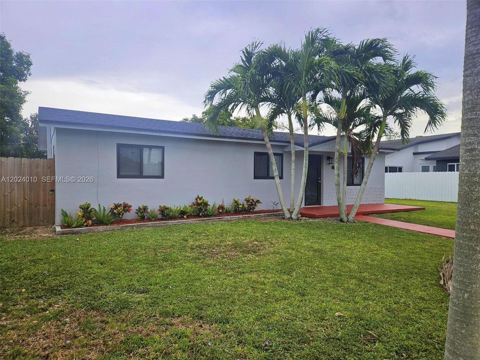 For Rent: $1,400 (1 beds, 1 baths, 1100 Square Feet)