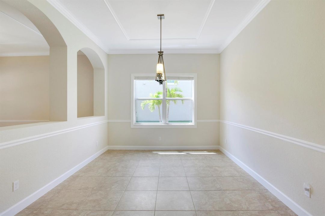 Dining/Flex Space