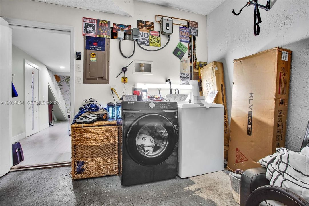 В аренду: $2,850 (2 спален, 1 ванн, 1005 Квадратных фут)
