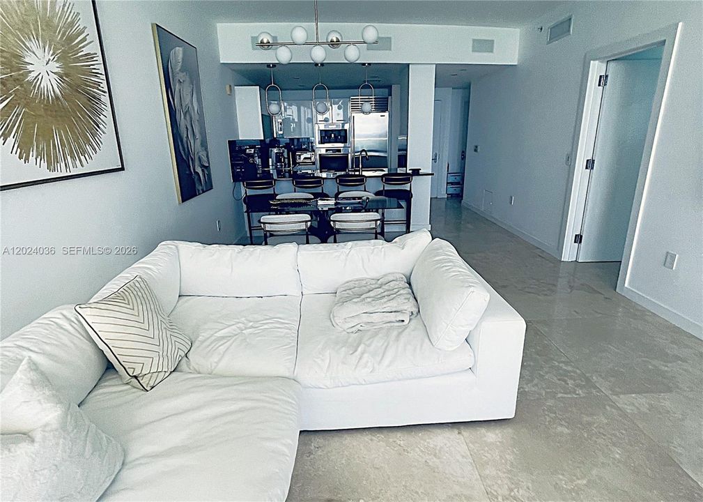 For Sale: $1,150,000 (1 beds, 1 baths, 858 Square Feet)