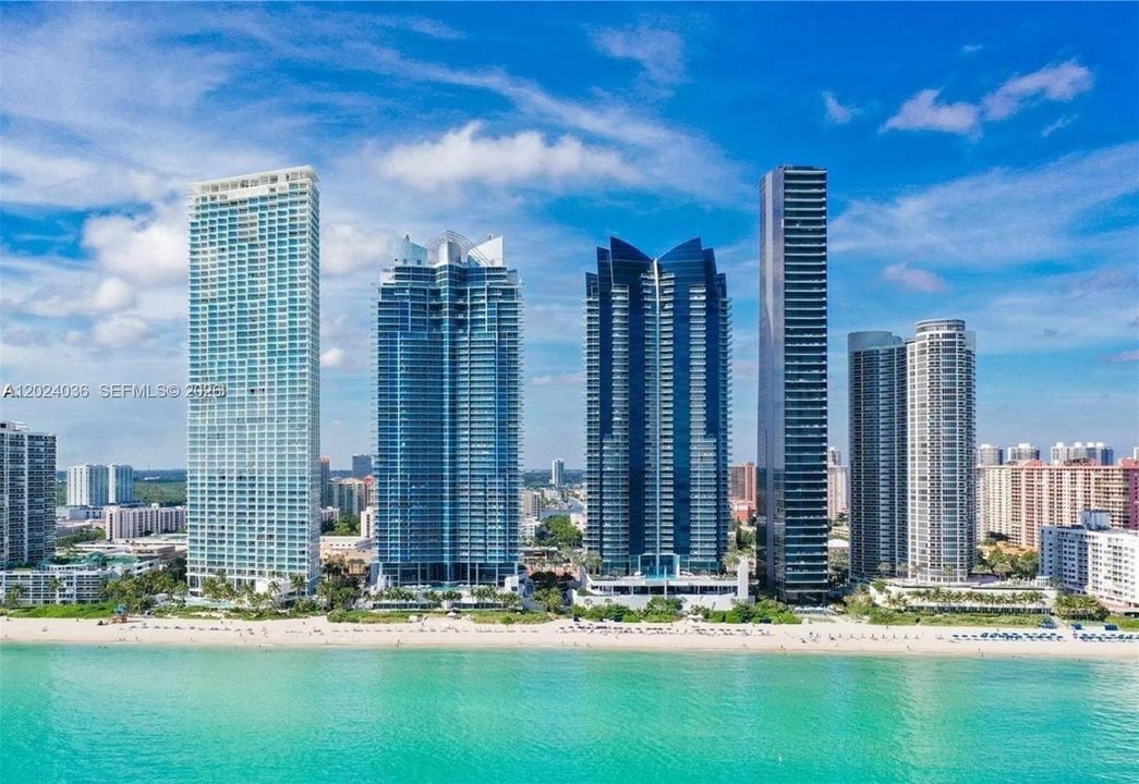 For Sale: $1,150,000 (1 beds, 1 baths, 858 Square Feet)