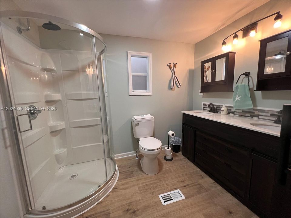 В аренду: $2,250 (2 спален, 2 ванн, 998 Квадратных фут)