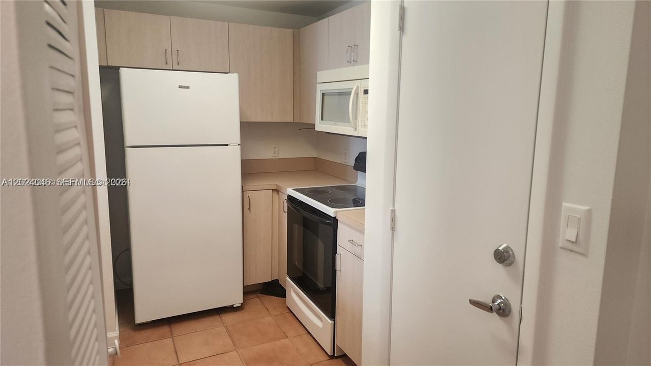 Activo con contrato: $2,450 (1 camas, 1 baños, 600 Pies cuadrados)
