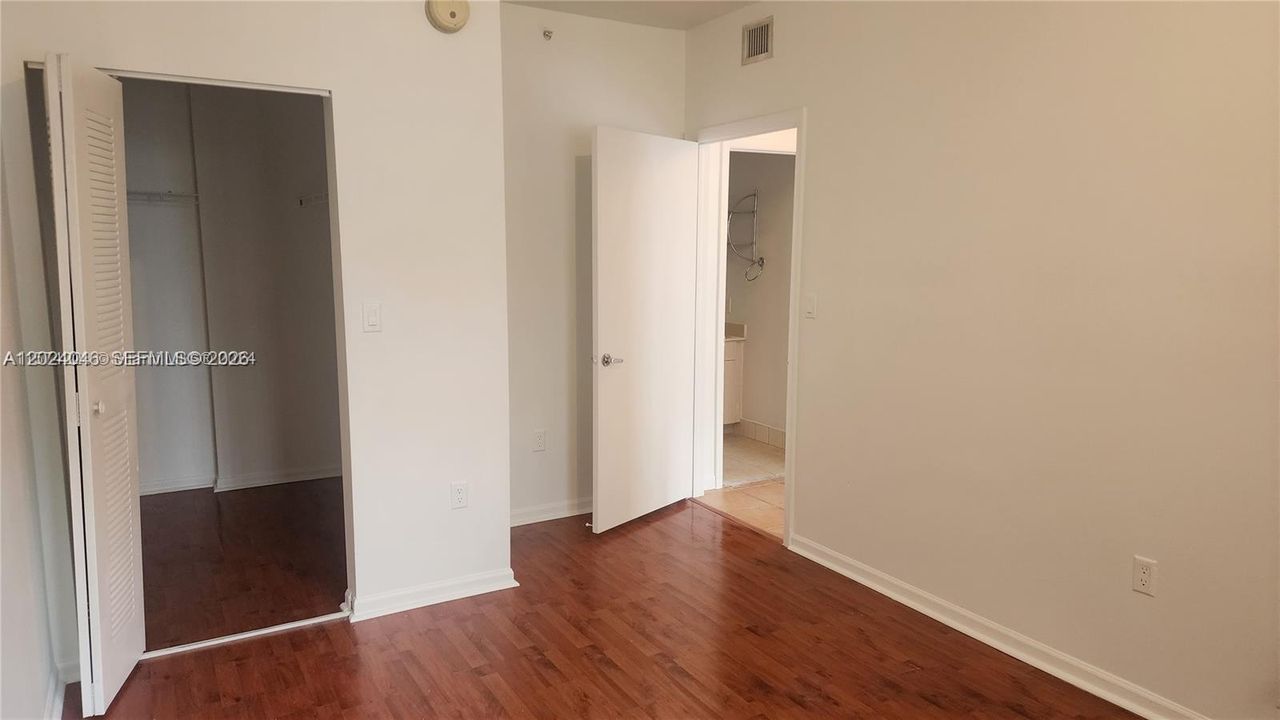 Activo con contrato: $2,450 (1 camas, 1 baños, 600 Pies cuadrados)