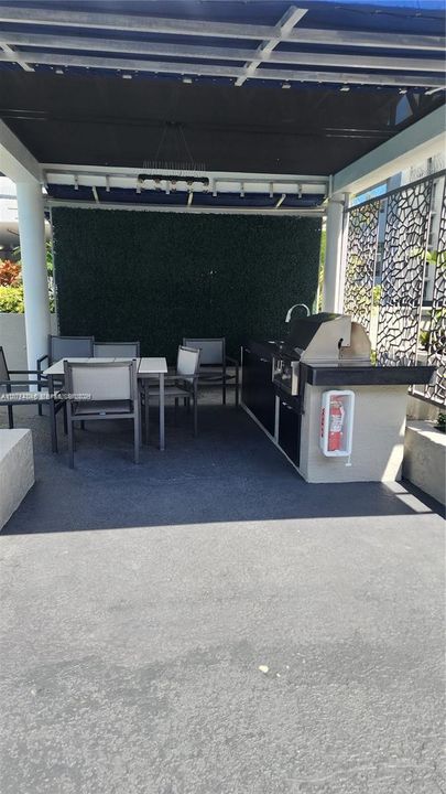 Activo con contrato: $2,450 (1 camas, 1 baños, 600 Pies cuadrados)