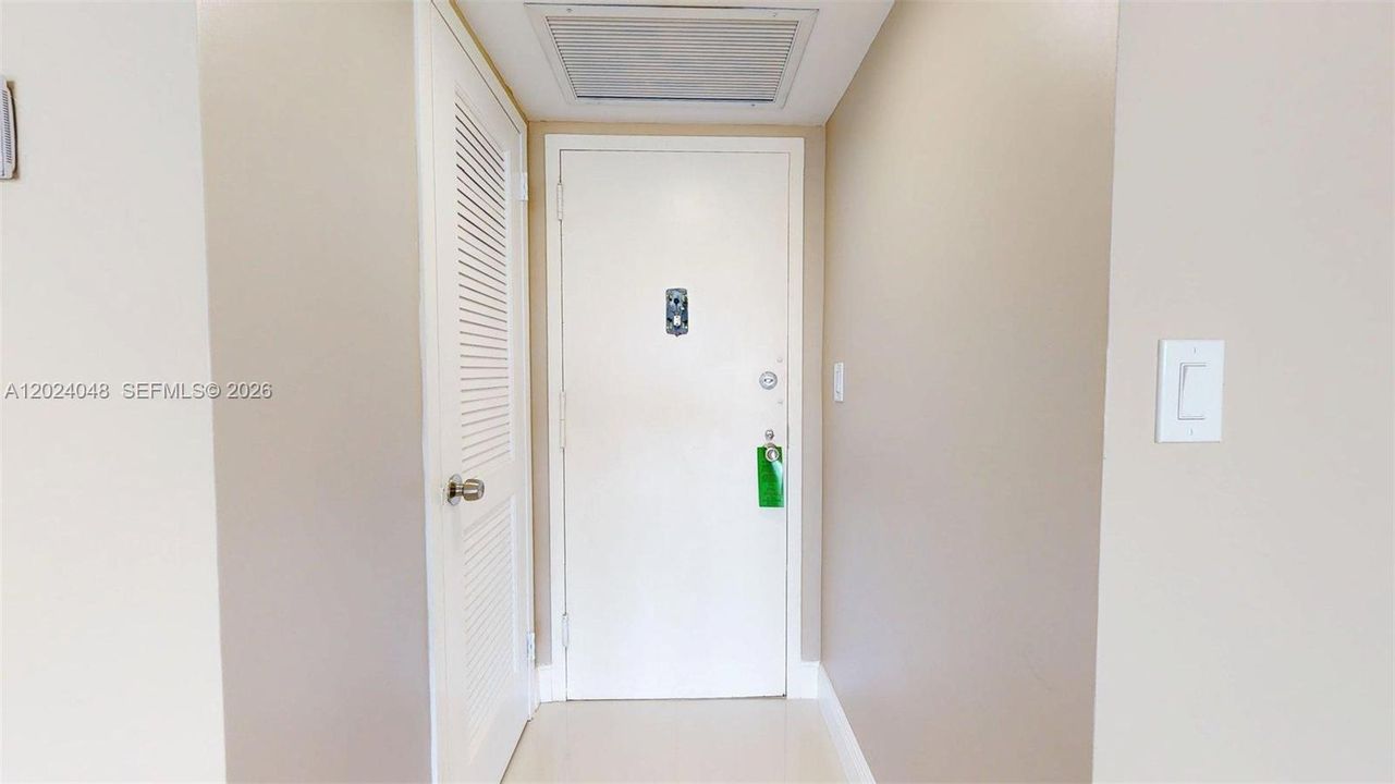 En Venta: $275,000 (1 camas, 1 baños, 810 Pies cuadrados)