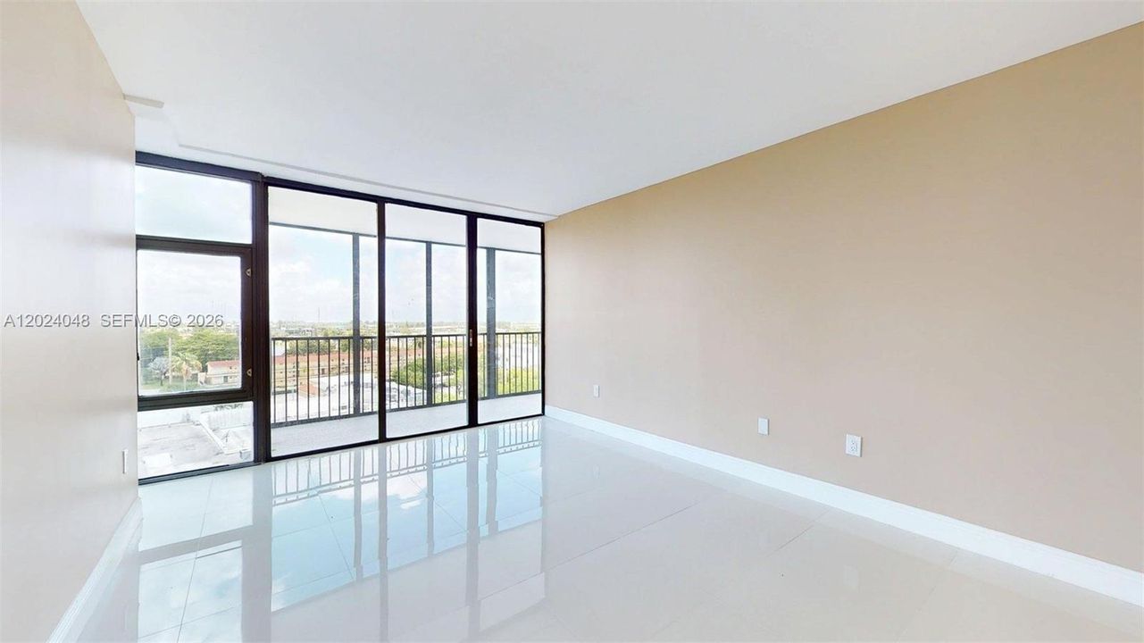 En Venta: $275,000 (1 camas, 1 baños, 810 Pies cuadrados)