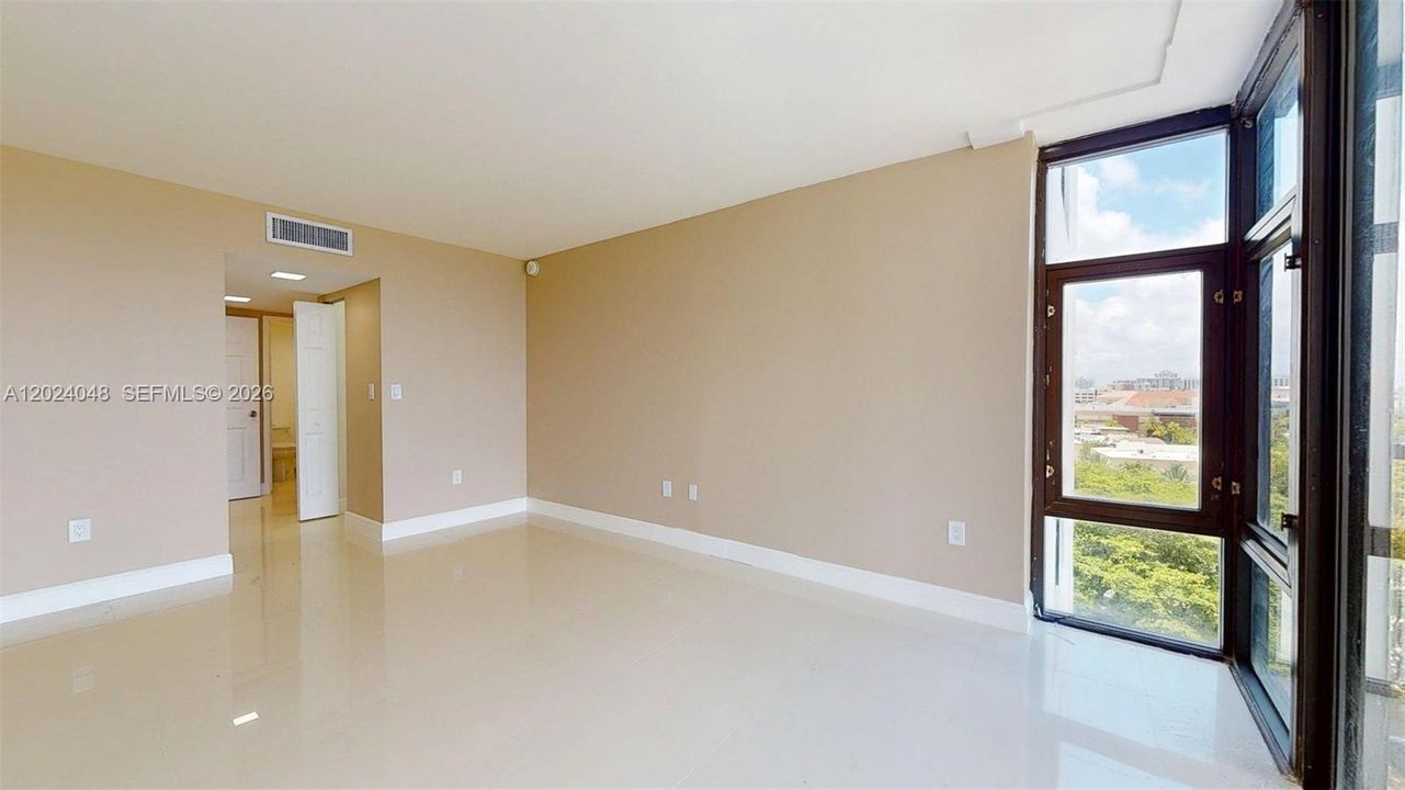 En Venta: $275,000 (1 camas, 1 baños, 810 Pies cuadrados)