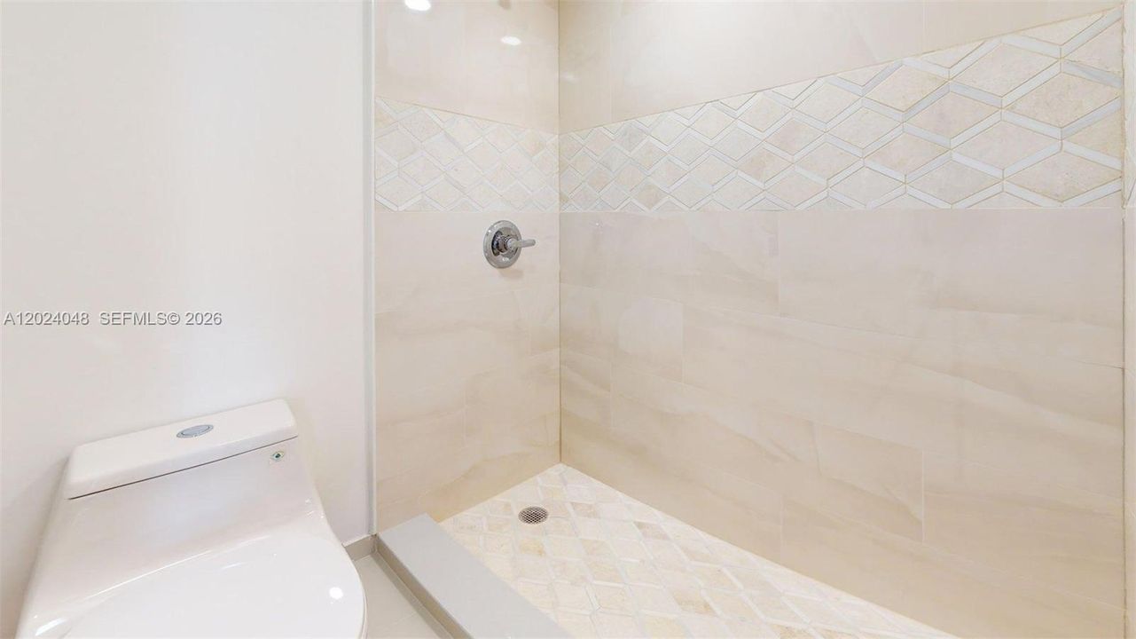 En Venta: $275,000 (1 camas, 1 baños, 810 Pies cuadrados)