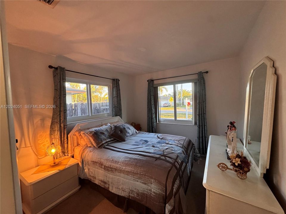 For Sale: $655,000 (4 beds, 2 baths, 1972 Square Feet)