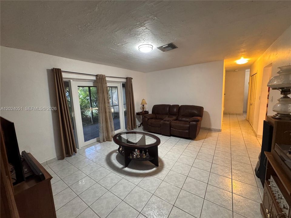 For Sale: $655,000 (4 beds, 2 baths, 1972 Square Feet)