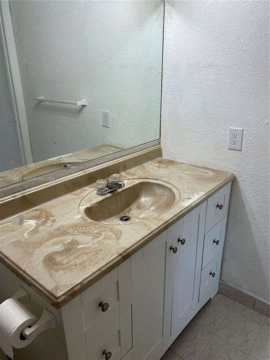 En Venta: $215,000 (1 camas, 1 baños, 780 Pies cuadrados)