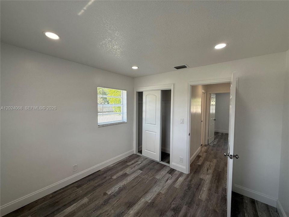 For Rent: $3,200 (4 beds, 2 baths, 1248 Square Feet)