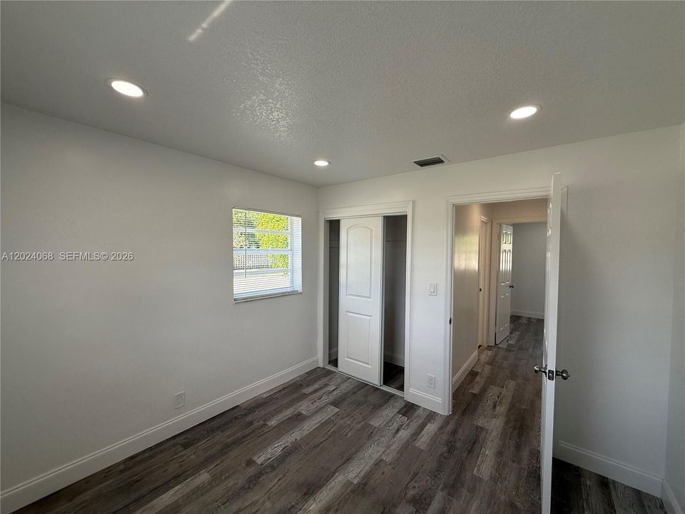 For Rent: $3,200 (4 beds, 2 baths, 1248 Square Feet)