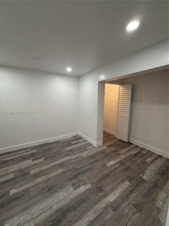 For Rent: $3,200 (4 beds, 2 baths, 1248 Square Feet)