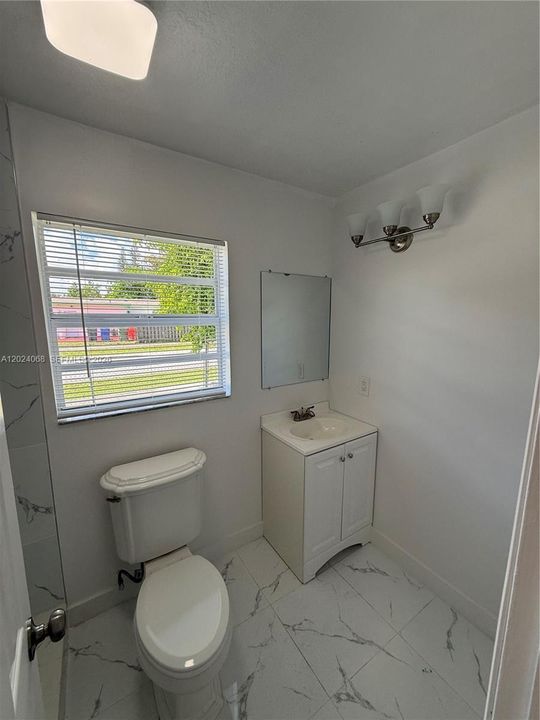 For Rent: $3,200 (4 beds, 2 baths, 1248 Square Feet)