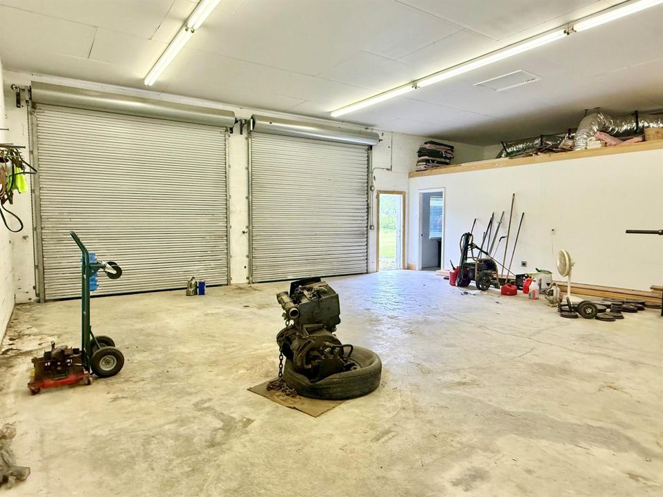 detached 2 car garage/office