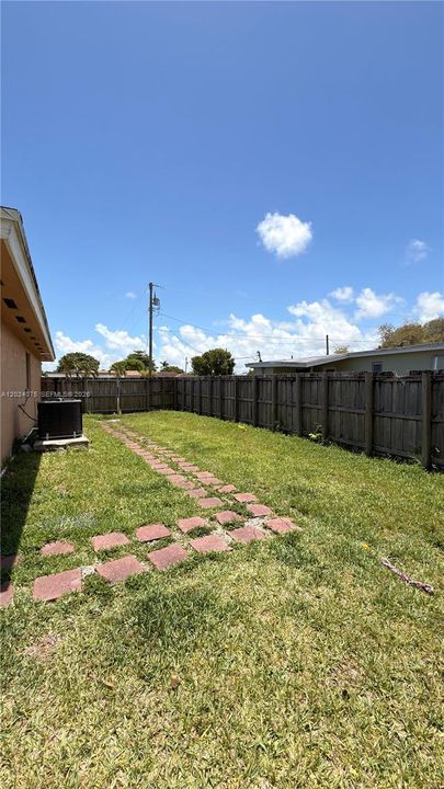For Sale: $600,000 (4 beds, 2 baths, 1710 Square Feet)