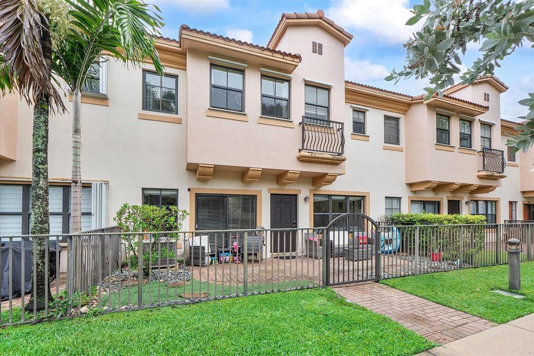 34-4755 Cypress St_034