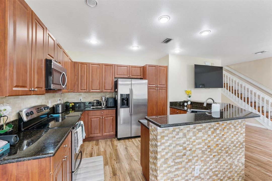 13-4755 Cypress St_013