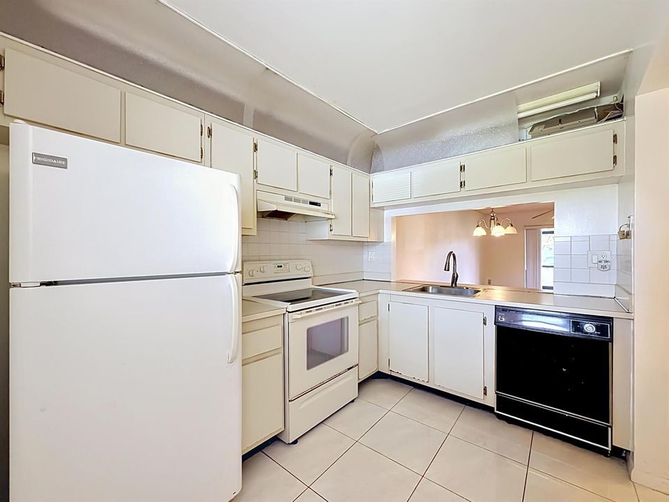 1065 NW 106th Terrace #102-20
