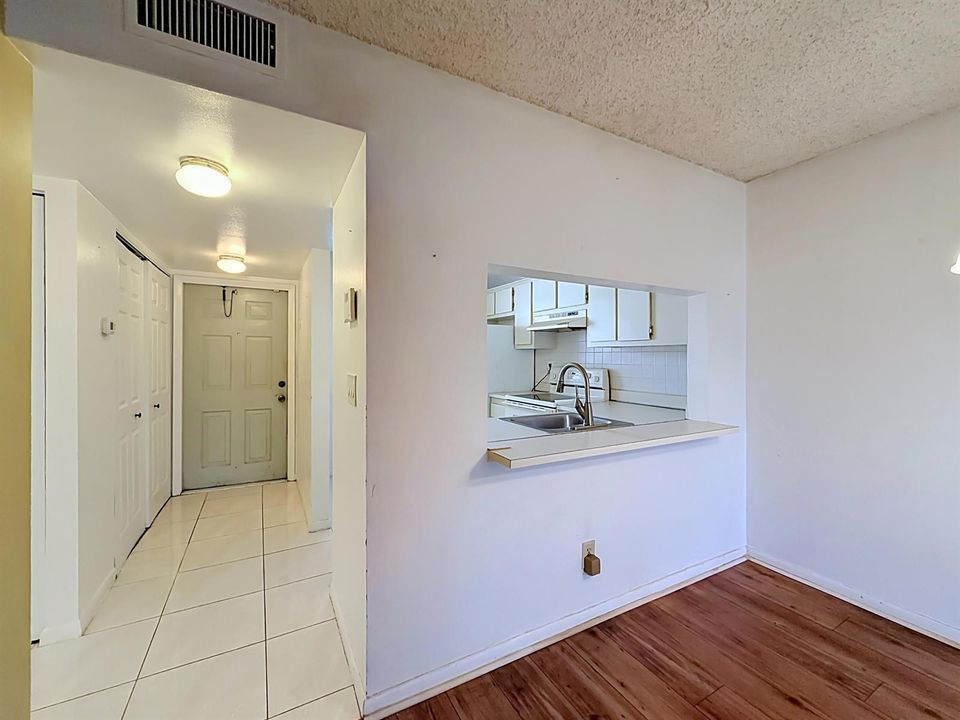1065 NW 106th Terrace #102-24