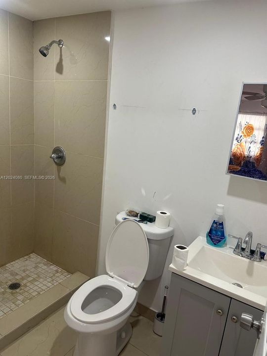 For Sale: $400,000 (2 beds, 1 baths, 1084 Square Feet)