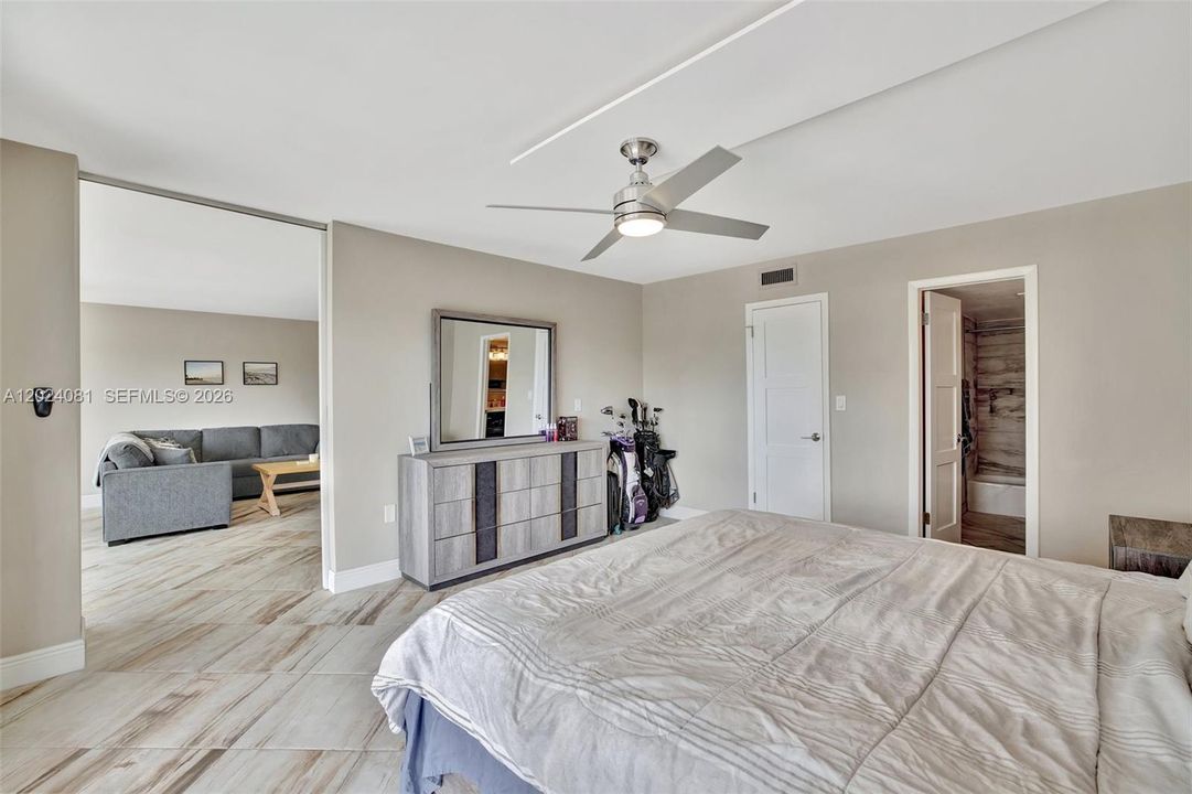 For Rent: $2,300 (1 beds, 1 baths, 846 Square Feet)