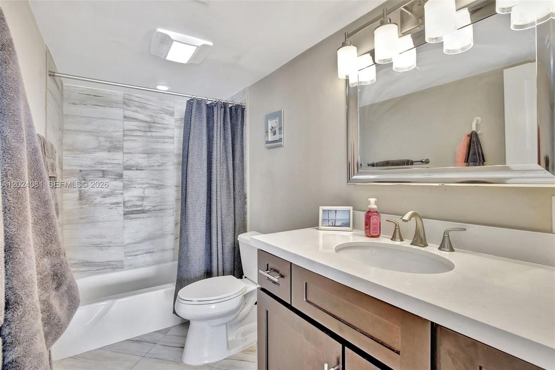 For Rent: $2,300 (1 beds, 1 baths, 846 Square Feet)