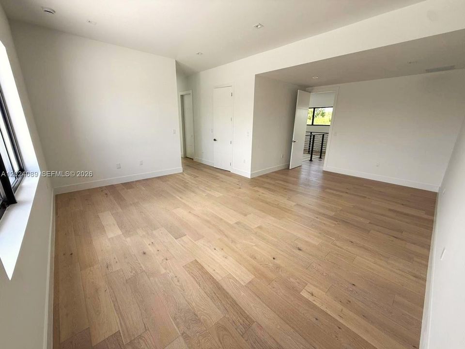 For Rent: $16,500 (5 beds, 6 baths, 4352 Square Feet)
