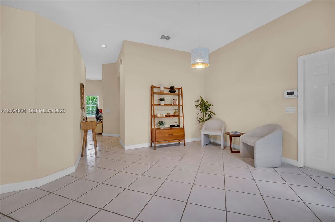For Sale: $715,000 (3 beds, 2 baths, 1628 Square Feet)