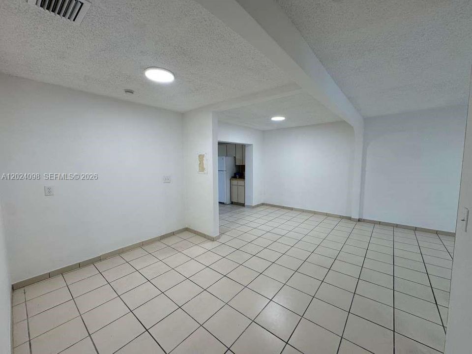В аренду: $3,250 (3 спален, 1 ванн, 2109 Квадратных фут)