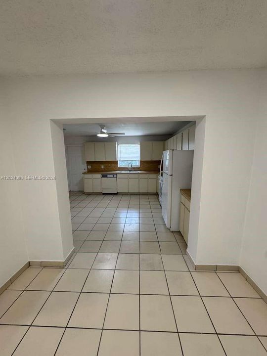 В аренду: $3,250 (3 спален, 1 ванн, 2109 Квадратных фут)