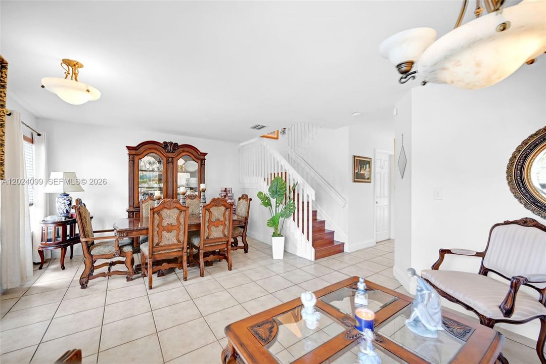 For Sale: $600,000 (3 beds, 2 baths, 1528 Square Feet)