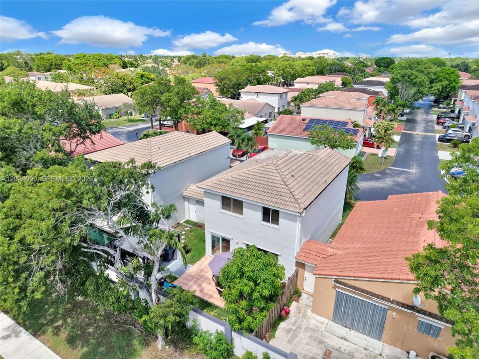 For Sale: $600,000 (3 beds, 2 baths, 1528 Square Feet)