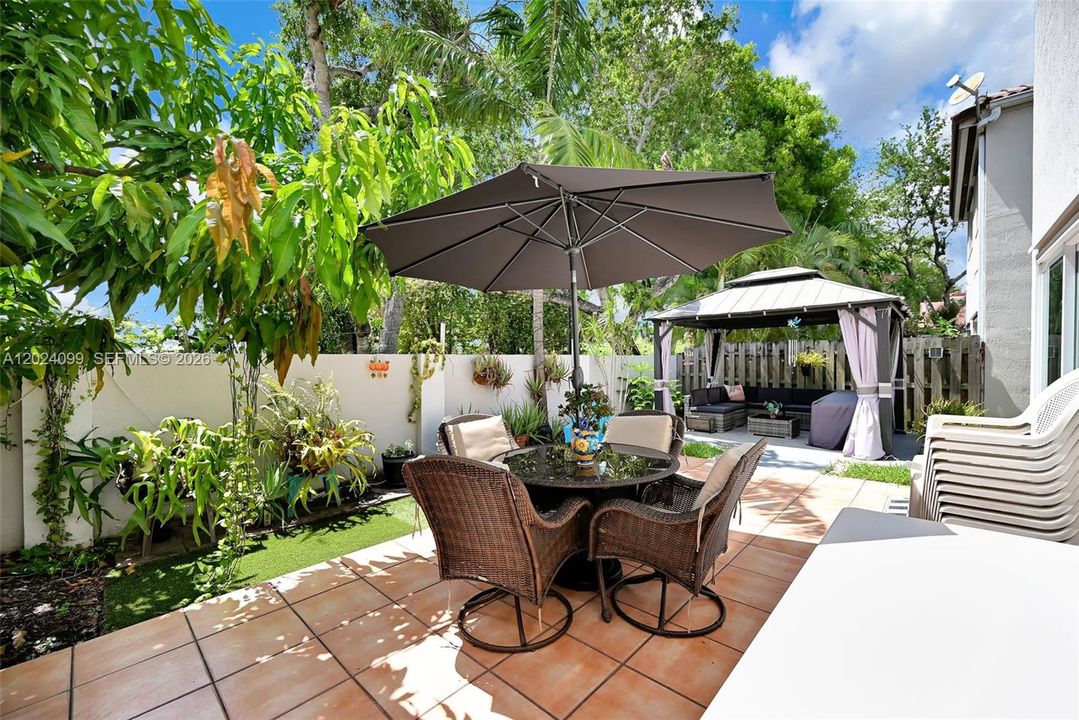 For Sale: $600,000 (3 beds, 2 baths, 1528 Square Feet)