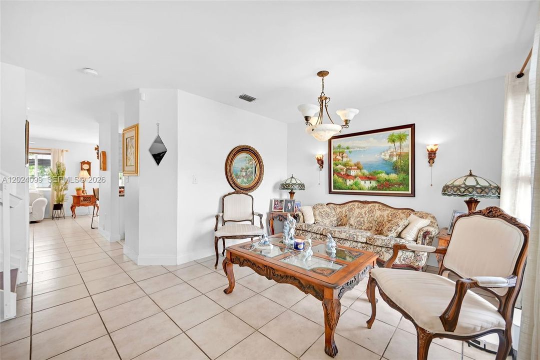 For Sale: $600,000 (3 beds, 2 baths, 1528 Square Feet)