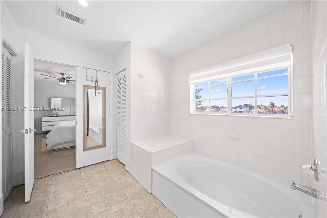 For Sale: $850,000 (4 beds, 3 baths, 2473 Square Feet)