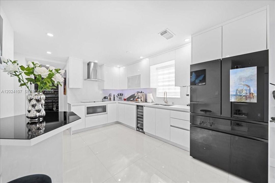 For Sale: $850,000 (4 beds, 3 baths, 2473 Square Feet)