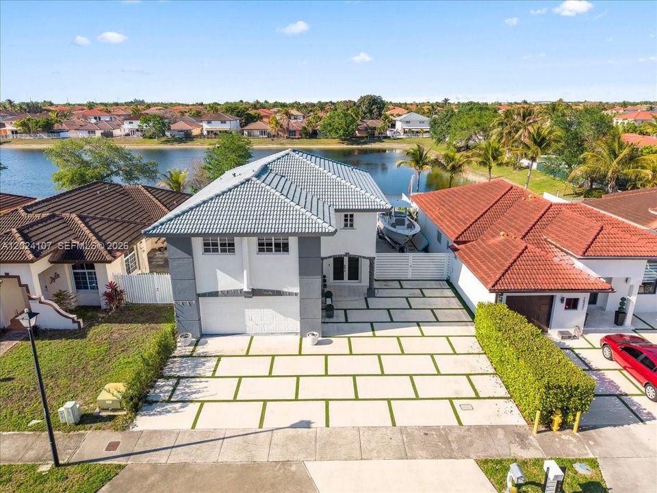 For Sale: $850,000 (4 beds, 3 baths, 2473 Square Feet)